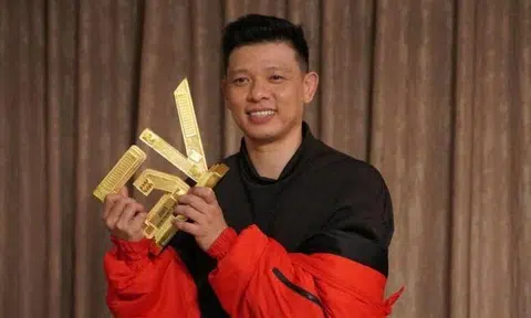 Hady Mirza dedicated the win to his fans, declaring his victory as "our win".PHOTO: NUR DIYANA TAHA