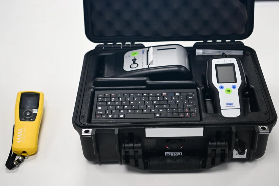 The HBEA instantly records and prints out the alcohol concentration in a motorist's breath.