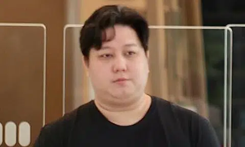 Fine for man caught vaping inside MRT train