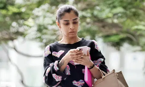 2 weeks' jail for woman who slapped 73-year-old cabby while drunk