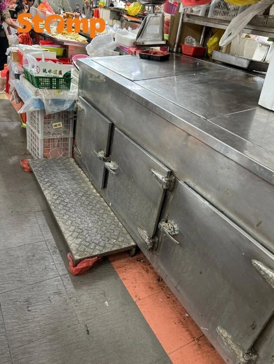 Son says Hougang stall operators blamed elderly mum after she fell, stallholder denies accusation
