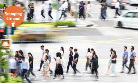 'Instead of moonlighting, here's how full-time employees should spend their time': Stomper