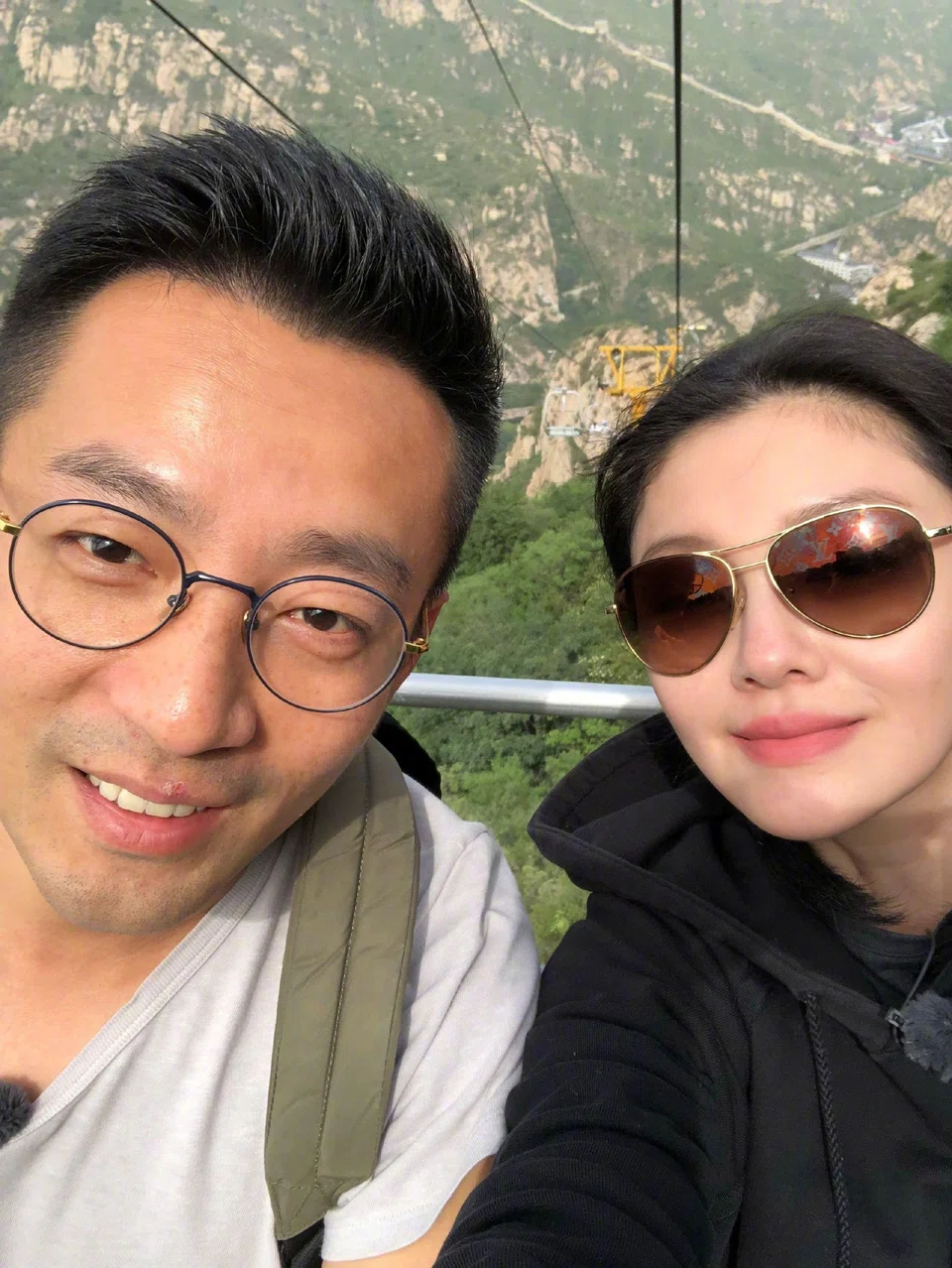hsu05 - Barbie Hsu and Wang Xiaofei in a photo on social media in June 2018. Credit: BIG S/WEIBO upload the photo to ST Life