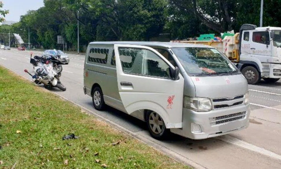 Driver speeds off instead of stopping for checks in Geylang, then flees on foot and bites cop