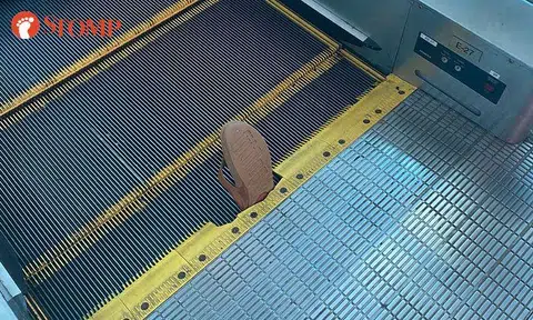 Woman falls down after slipper gets caught in escalator at Plaza Singapura