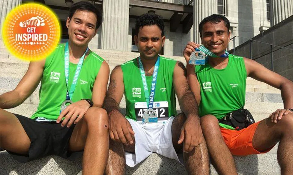 S’pore teacher runs alongside Bangladeshi migrant friends in 10km Standard Chartered marathon to raise funds