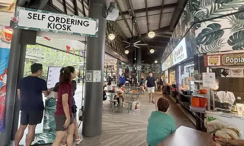 Hawkers at Bukit Canberra Hawker Centre are expected to offer app discounts and budget meals.