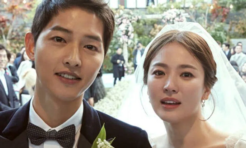 Song Hye Kyo and Song Joong Ki's official wedding photos will have you swooning