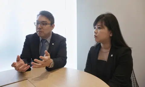 Bank staff called 'black-hearted' by love scam victim for not letting her send money to her 'bao bao'
