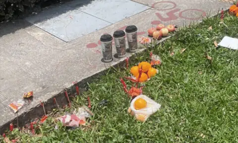 Modern offerings: Chagee drinks spotted among joss sticks