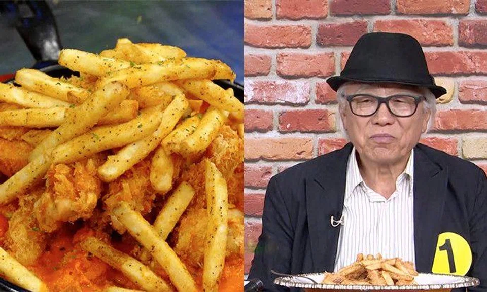 Senior citizens try this popular beer snack: 'It's a little nauseating' 