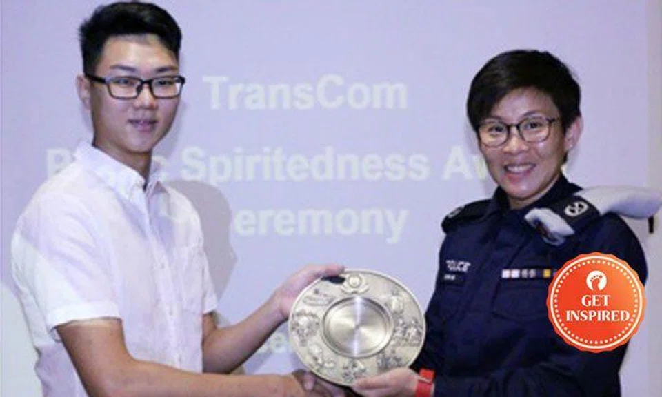 Man lauded for detaining guy who pointed phone up woman's skirt at Tanah Merah MRT Station