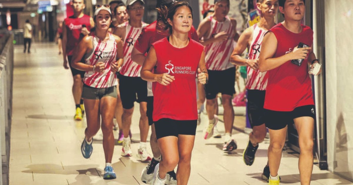 Nearly 100 runners move training indoors at Marina Square as air quality hits unhealthy levels