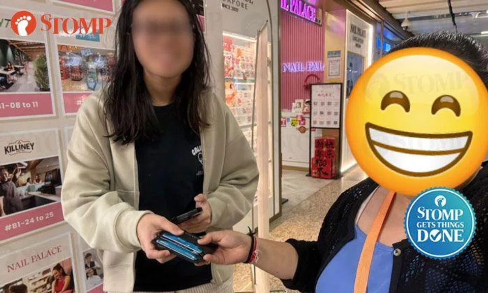 Woman reunited with lost cardholder thanks to kind couple and Stomp: 'An amazing service'