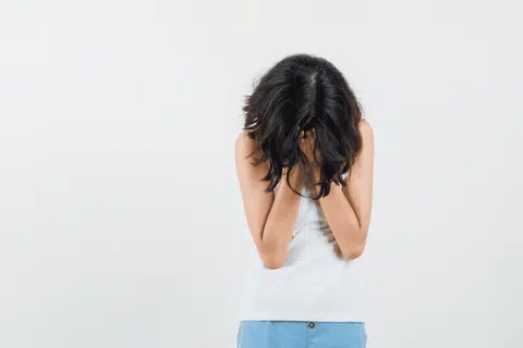 The woman's date talked down to her over her education level. 