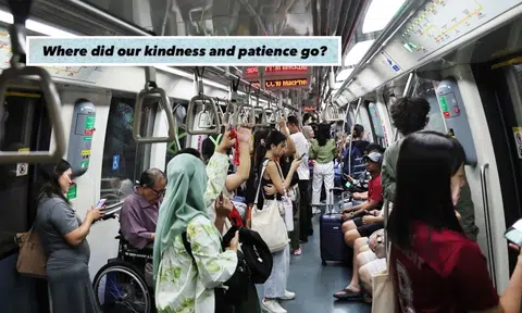 commuter berates mum after toddler holds waffle on mrt