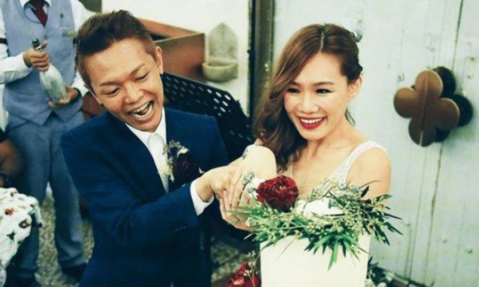 Man dies from cancer at 34 -- 10 months after marrying GF who stood by him
