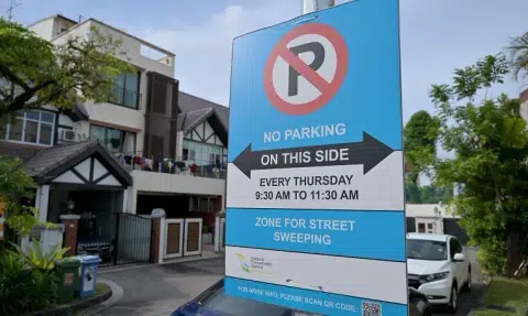 Most residents don't follow instructions in roadside parking initiative
