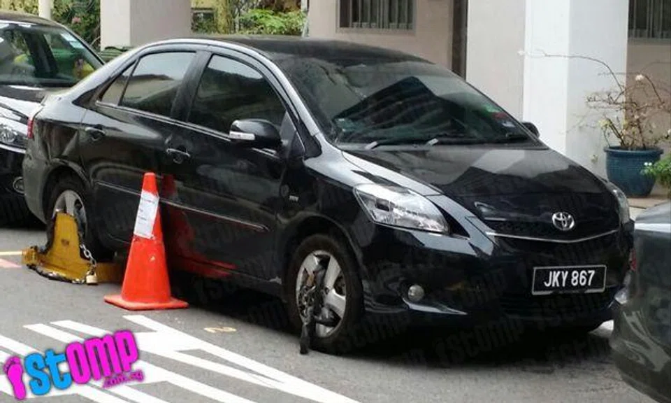 What did this driver do? Parked car gets not 1 but 2 wheels clamped along Everton Road