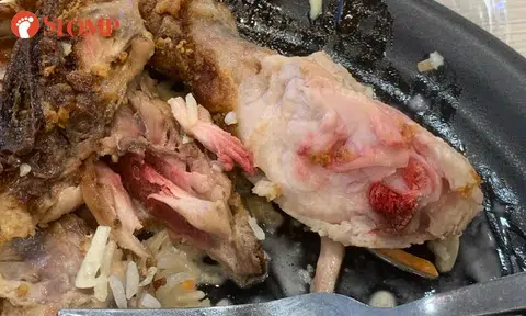 Stall given warning and penalty by Koufu after man is served undercooked chicken