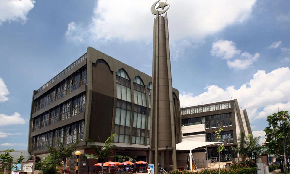 mosque employee, donation box theft, Sengkang mosque
