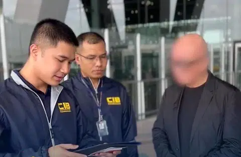 S'pore businessman nabbed before flight at Bangkok airport over suspected tax evasion