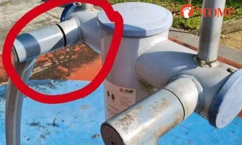 The problem is a part of the skating machine is coming loose.