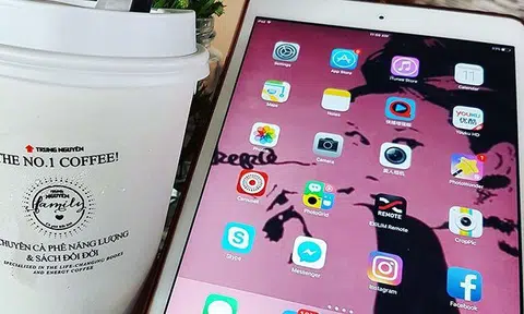 Please help! Did you come across a gold iPad Mini in hot pink cover during your Uber trip?