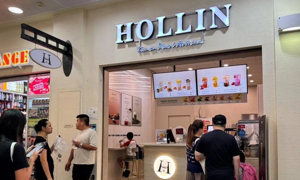 Hollin's outlet at Punggol Plaza appears to be its only remaining store in Singapore.