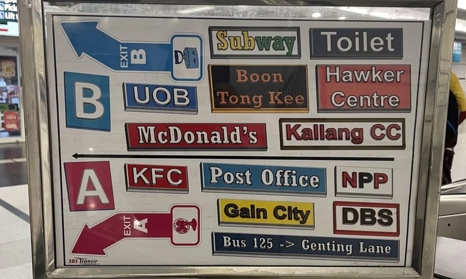 A unique directional signage was recently spotted at Boon Keng MRT, catching the attention of commuters for its retro look and unusual design.