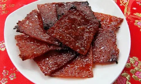 Bak kwa, or barbecued pork slices, for private consumption can only be brought in from approved source countries, with the quantity within prescribed limits.