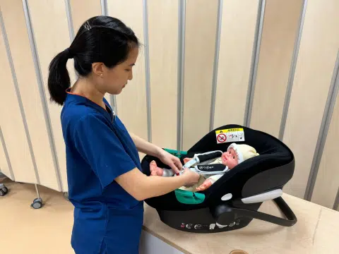 Free baby car seats for mothers who give birth at KKH