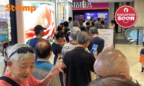 Simba customers angry after hours-long queue for ‘best deal in S’pore telecom history’ ends with nothing
