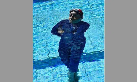 Aquaman? This 56-year-old Malaysian man is able to float vertically in water for hours