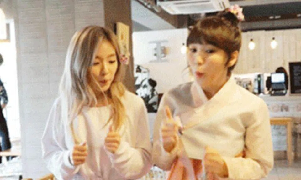 Taeyeon or Irene? Netizens can't decide whose photo this is