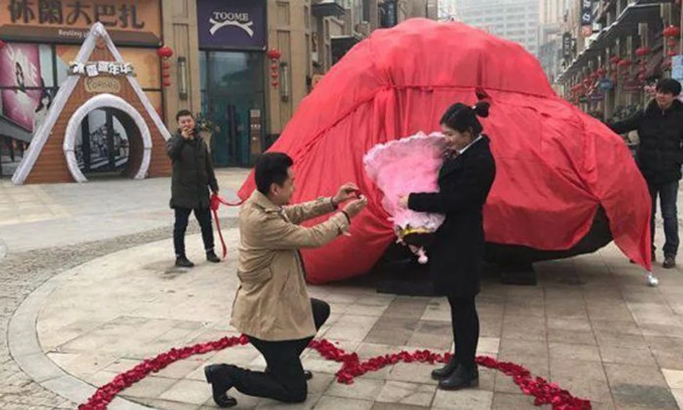 Man proposes to GF with 33,000kg 'meteorite' in China -- but netizens aren't buying it