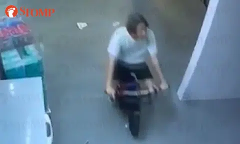Youth allegedly rides away with e-scooter at Bedok North: Owner gives him 24 hours to return it
