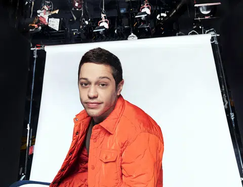 American comedian Pete Davidson is best known for being a cast member on American comedy sketch series Saturday Night Live from 2014 to 2022. 