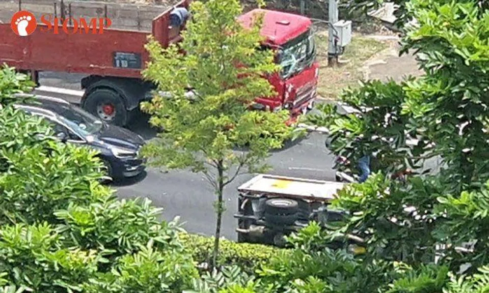 Two drivers taken to hospital after multi-vehicle accident on TPE