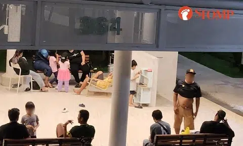 Sembawang resident calls police over noisy nightly gatherings at pavilion, town council puts up posters