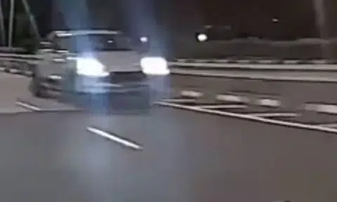 Porsche driver goes against traffic along Bartley Road