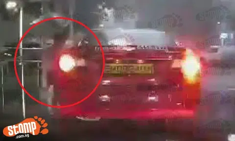 Selfish TransCab driver hogs sheltered walkway, residents forced to run in rain