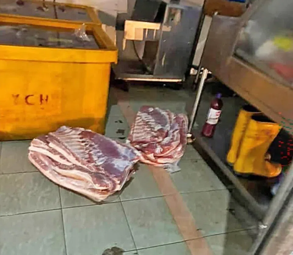 raw pork, Bedok market, food hygiene