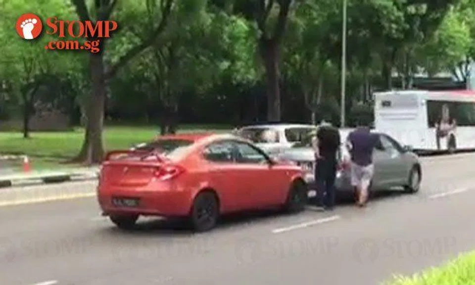 Oops! Car 'kisses' other car's backside in the middle of Victoria St