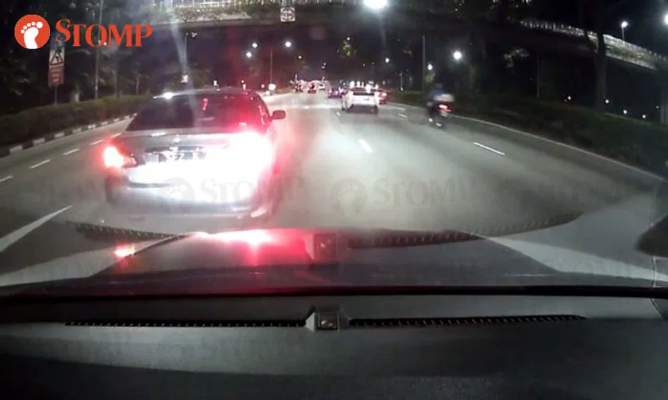 Driver stops in the middle of CTE to make late exit at Moulmein Road ...