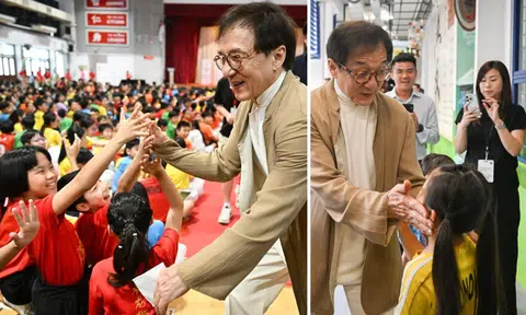Actor Jackie Chan visited Pei Chun Public School on July 7.