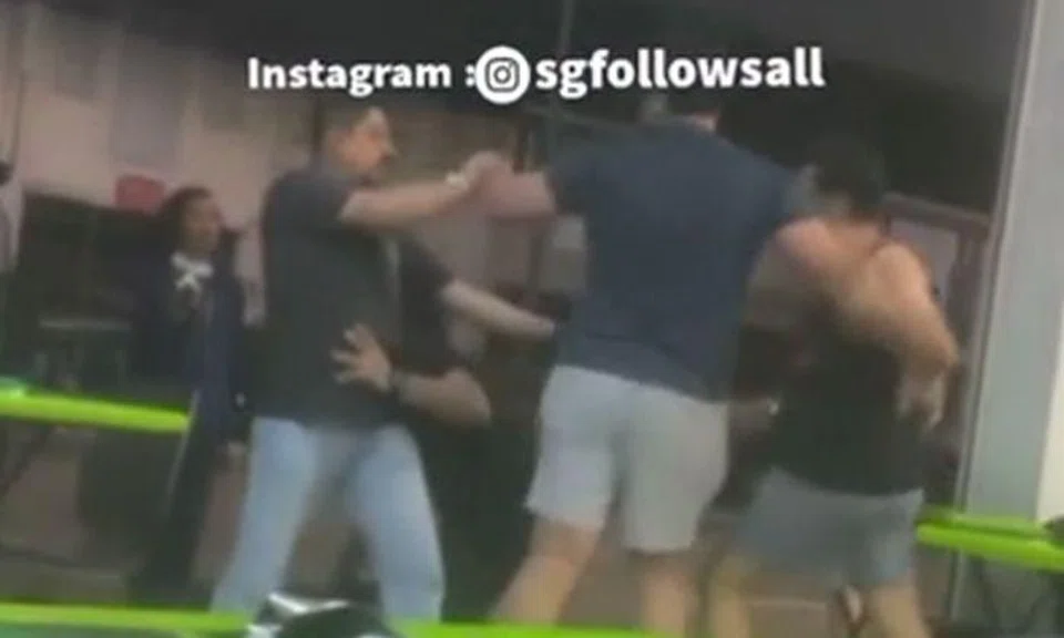 Men fight at Lavender Street, guy's drink is the only casualty