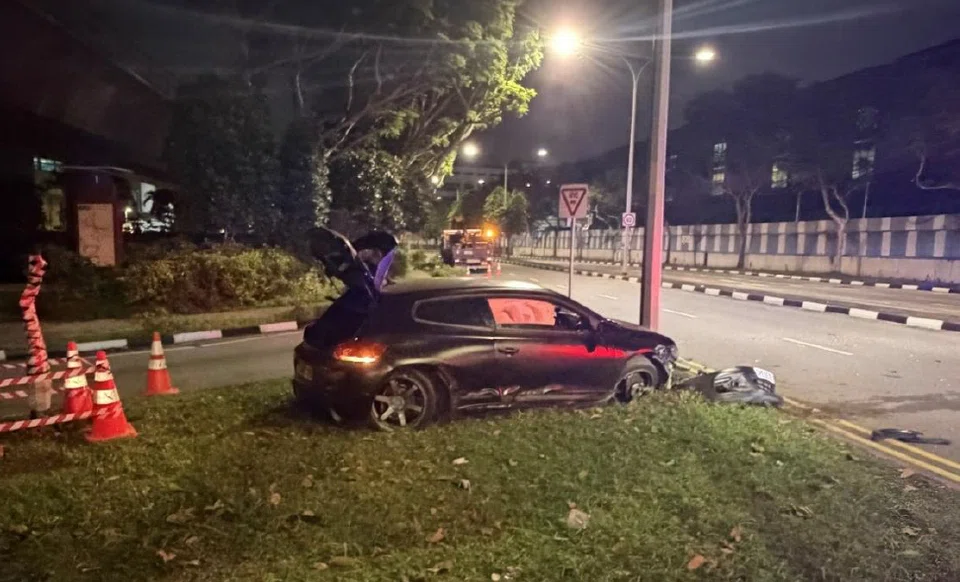Man abducted after parang threat, vehicle crashes during police chase