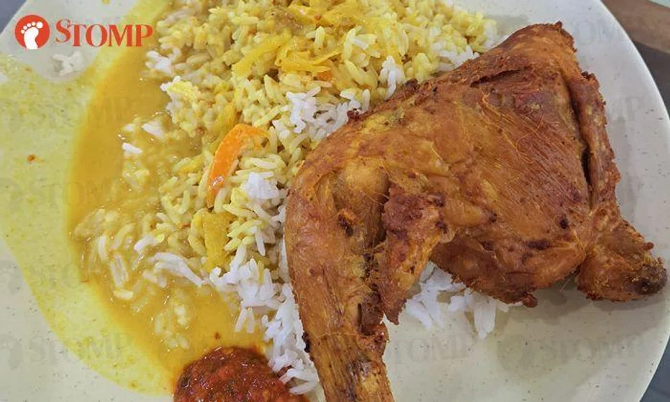 Diner accepts 'pretty pricey' $7 nasi padang at Far East Plaza -- until hearing what others paid