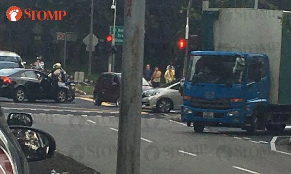 Female driver sent to hospital after accident involving 2 cars at Bukit Batok junction